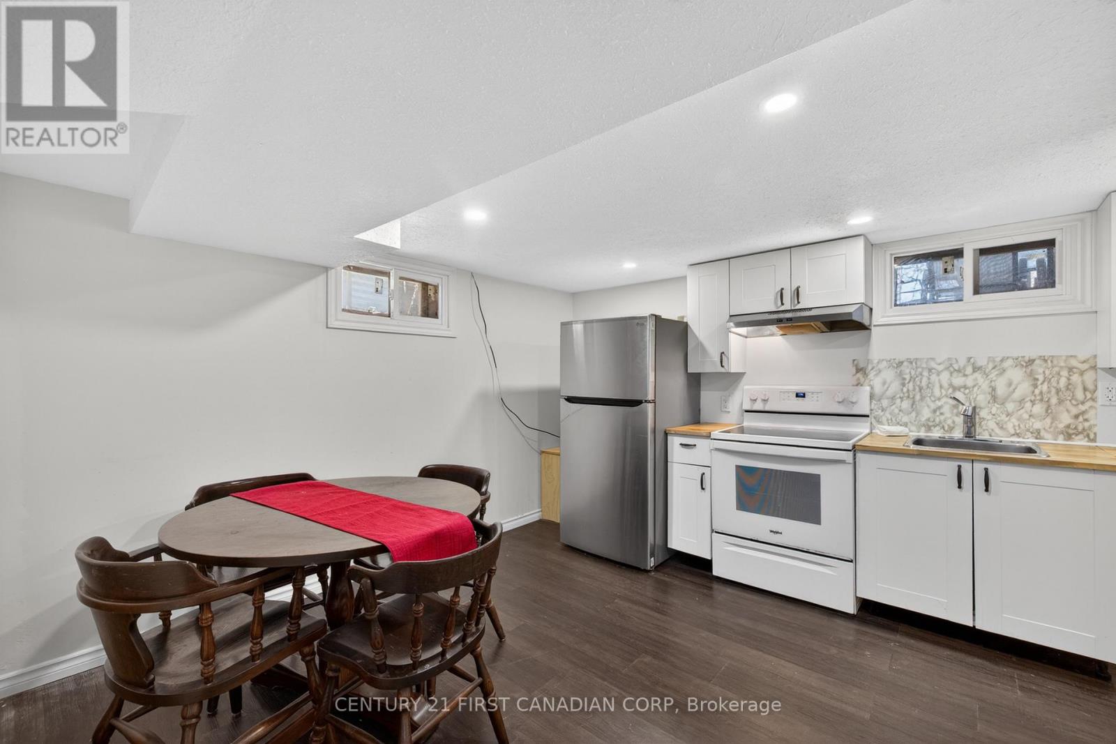 101 JASPER CRESCENT - 30