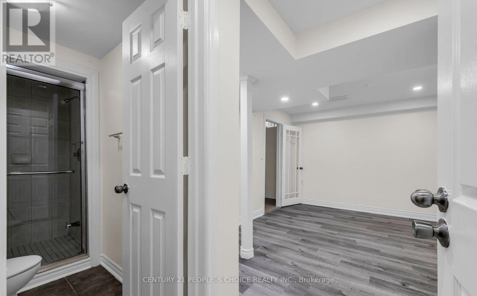 46 STUDEBAKER TRAIL - 33