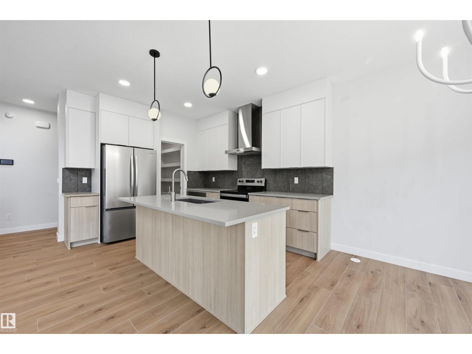 3048 DIXON LANDING LD SW, Edmonton