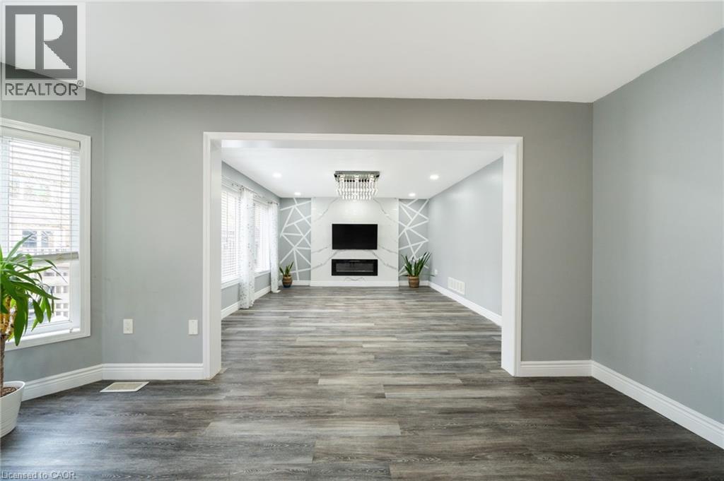151 BALDWIN Drive, Cambridge, Ontario, N3C0B3 — Photo 3