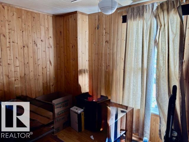 4809 53 ave - 15