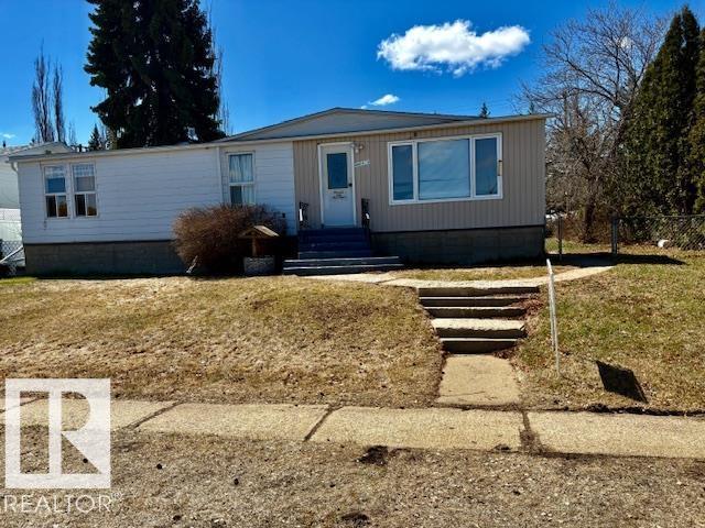 4809 53 ave - 22