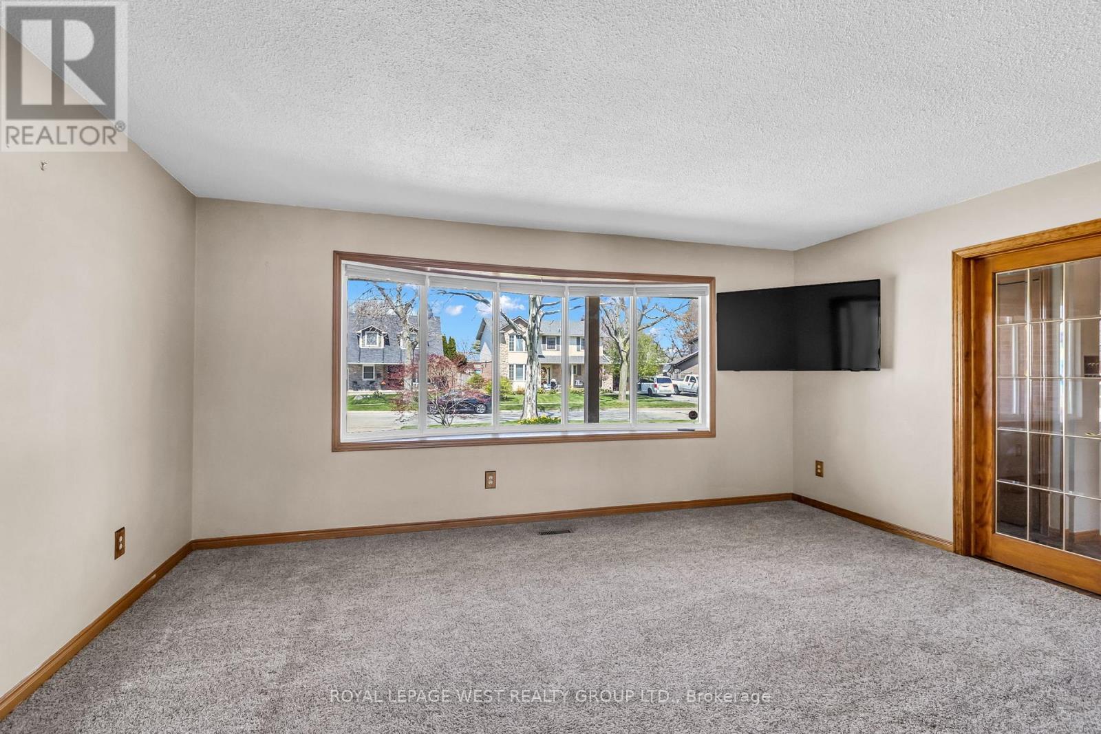12 BANBURRY CRESCENT - 18