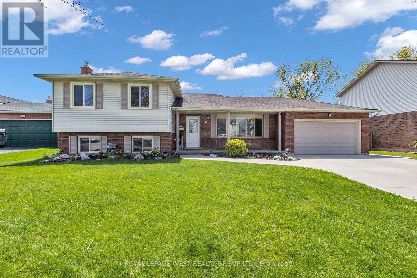 12 BANBURRY CRESCENT - 2