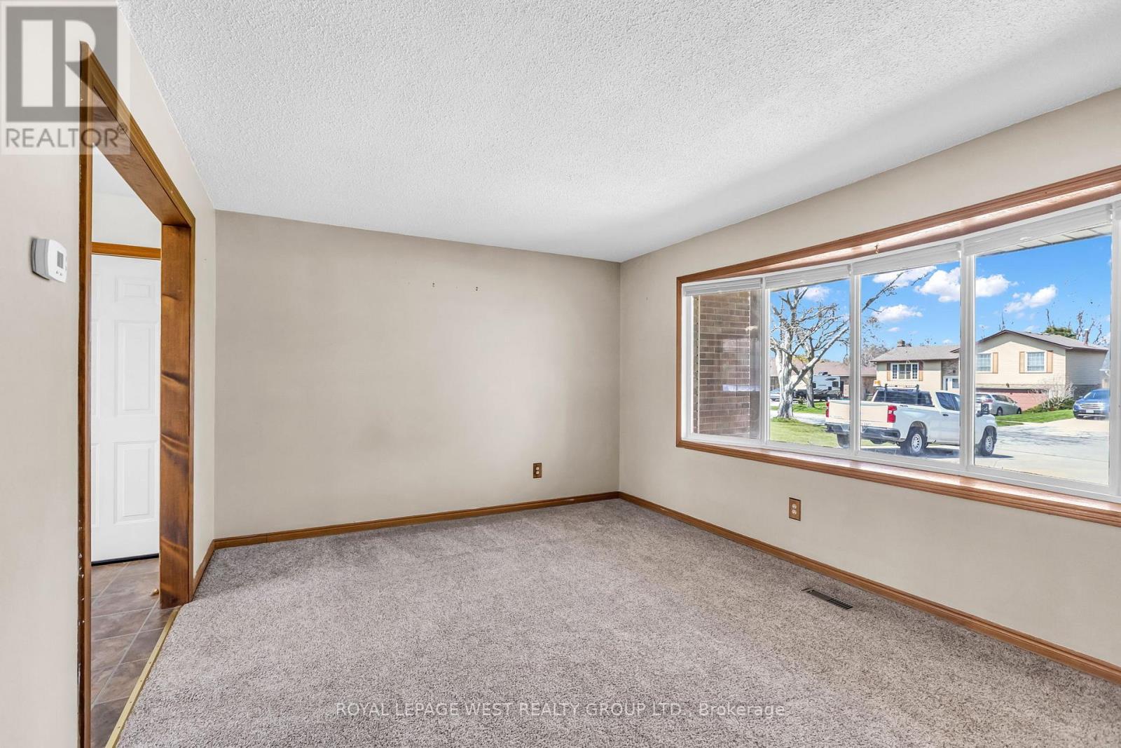 12 BANBURRY CRESCENT - 22