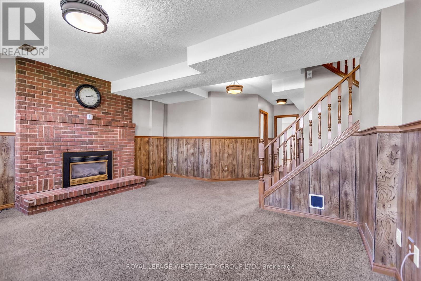 12 BANBURRY CRESCENT - 29