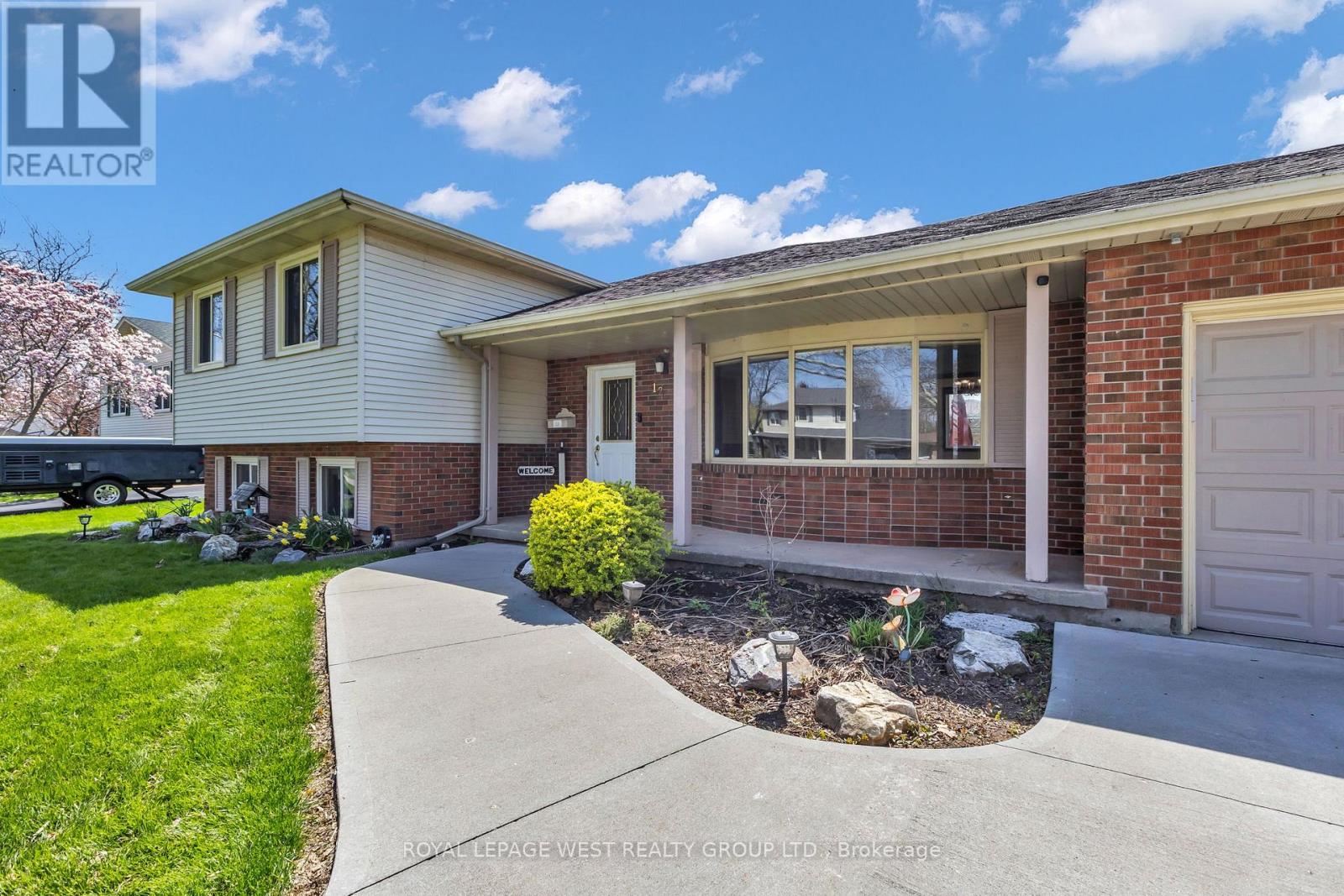 12 BANBURRY CRESCENT - 4