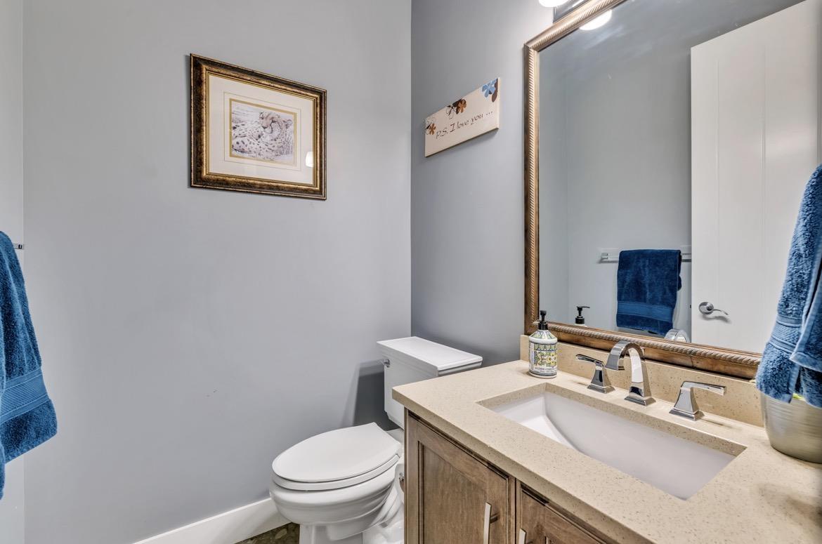 5 Bed, 5 Bath House for Rent in Langley – Upper House 7294 199 STREET, Langley - Image 8