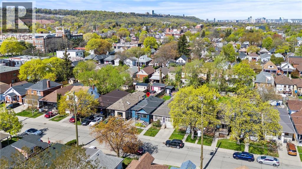 33 HUXLEY Avenue N - 27