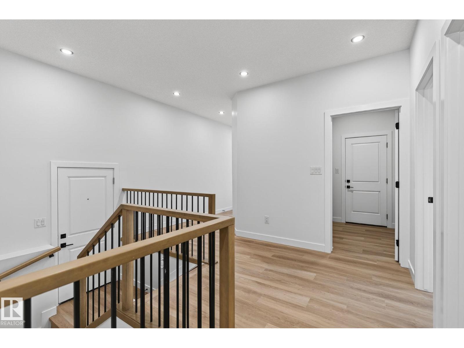 3318 CHICKADEE DR NW, Edmonton