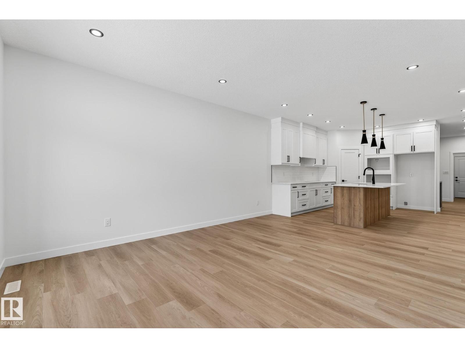 3318 CHICKADEE DR NW, Edmonton