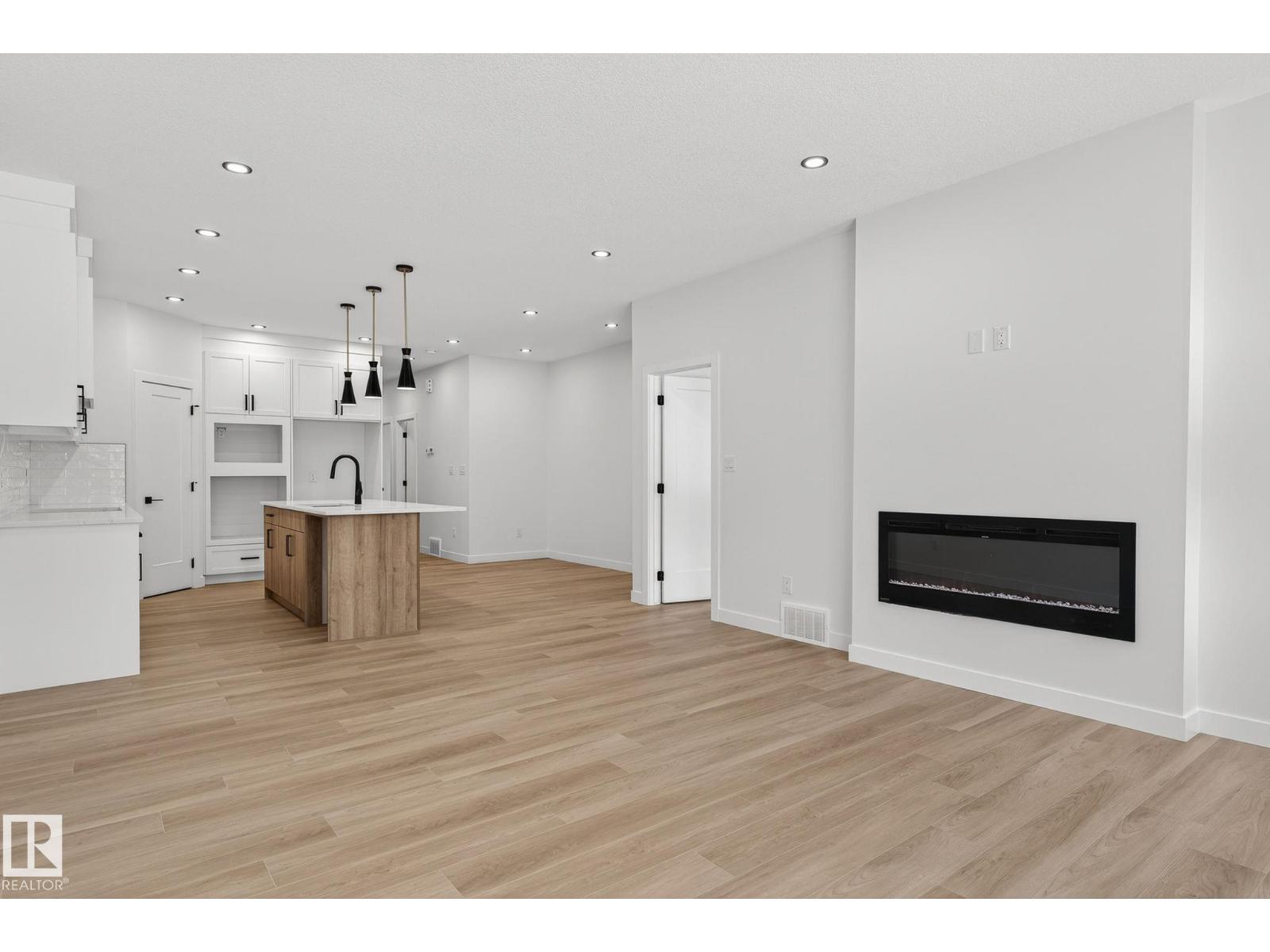 3318 CHICKADEE DR NW, Edmonton