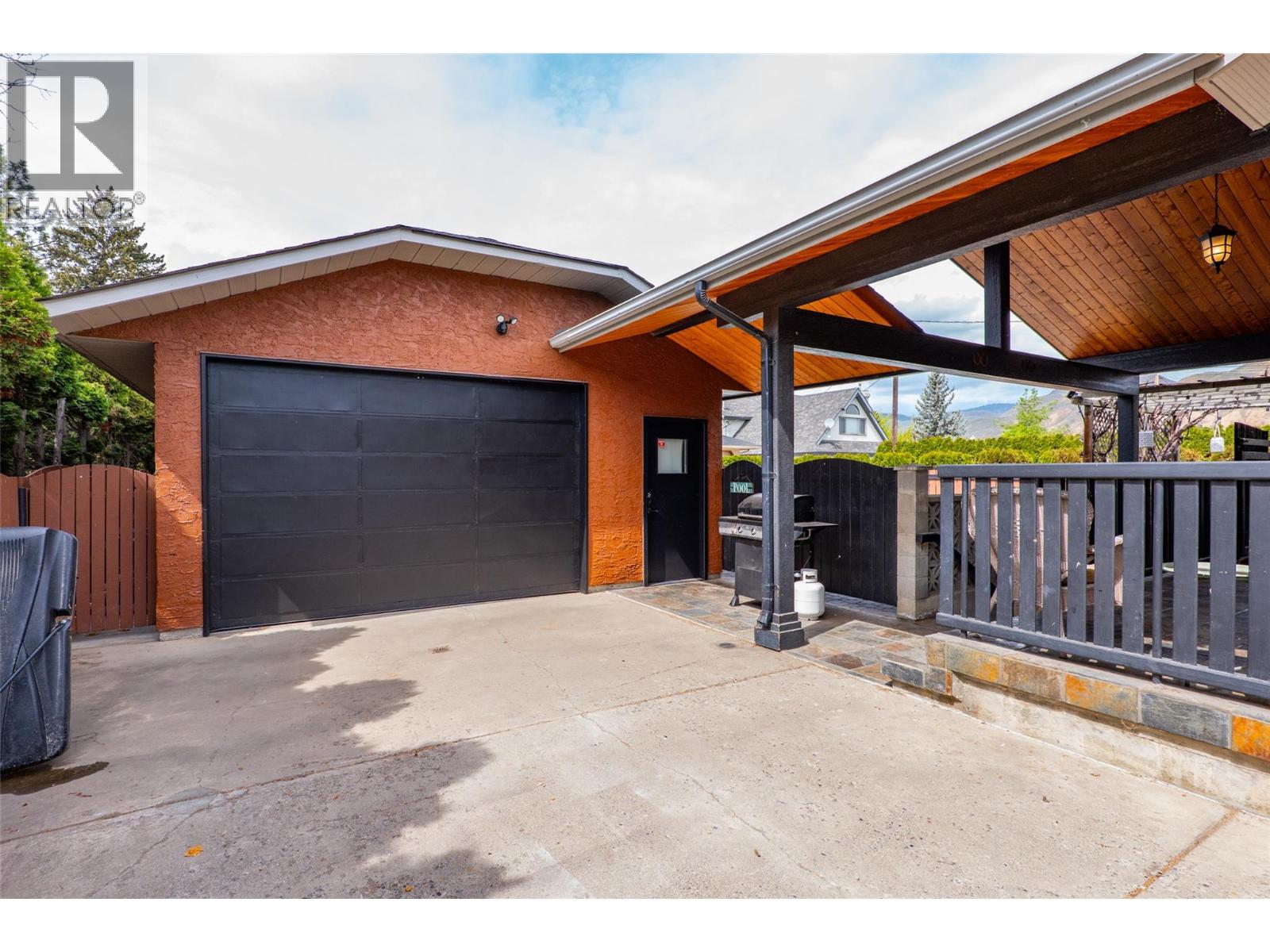 850 WINDBREAK Street - Image 2