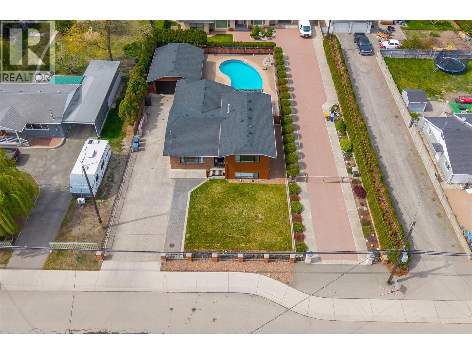 850 WINDBREAK Street - 33
