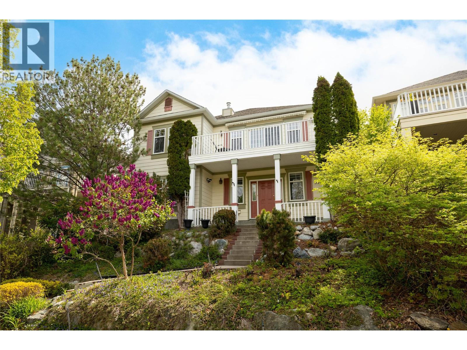 377 MCCARREN Avenue - 34