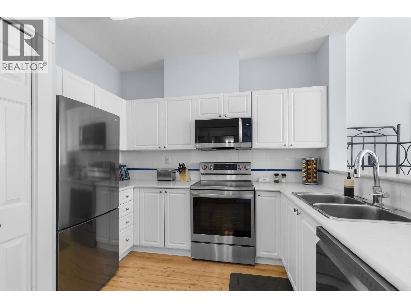 #PH3-5555 13A Avenue, Delta