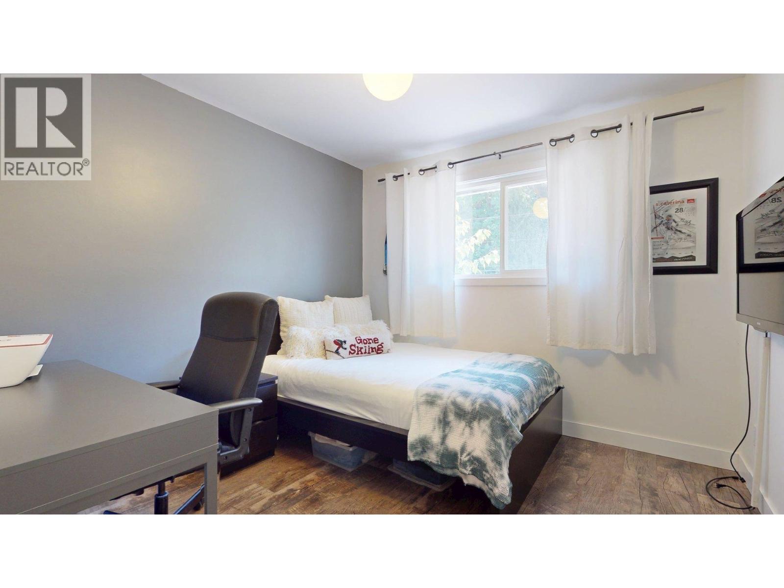 5 Bed, 3 Bath House for Sale in Squamish – 38549 WESTWAY AVENUE, Squamish - Image 22