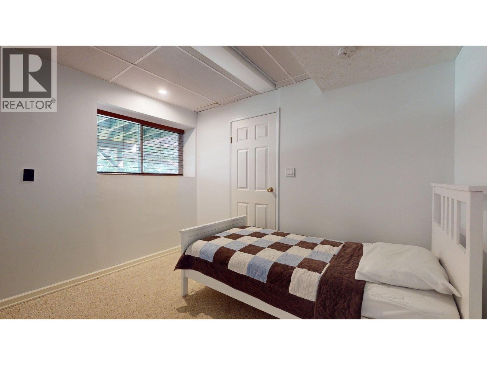 5 Bed, 3 Bath House for Sale in Squamish – 38549 WESTWAY AVENUE, Squamish - Image 7
