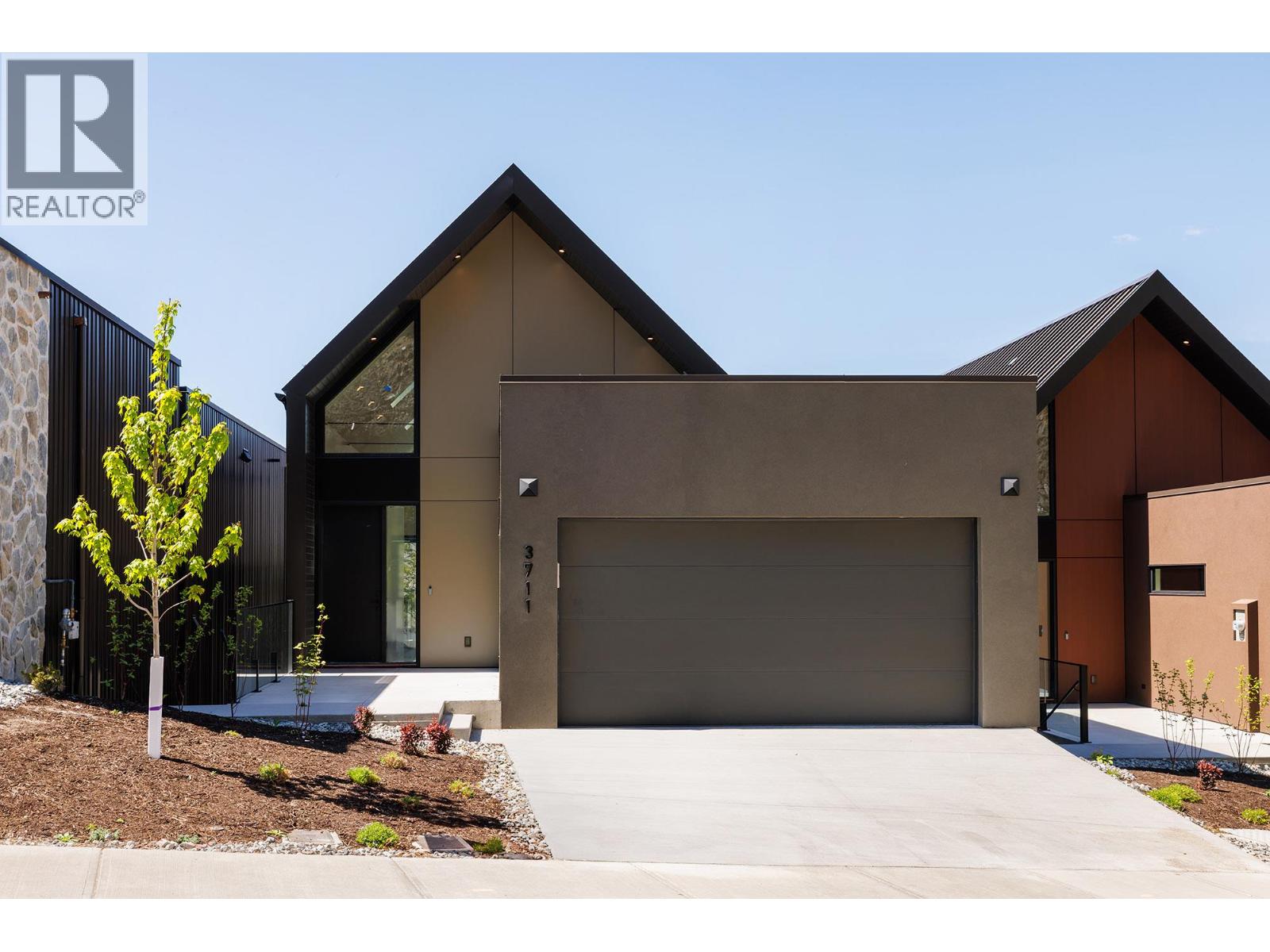  3711 McKinley Beach Drive, Kelowna