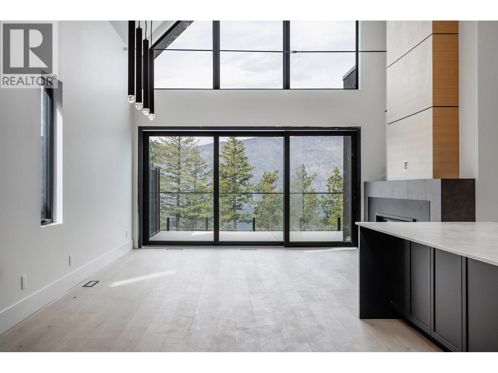  3711 McKinley Beach Drive, Kelowna