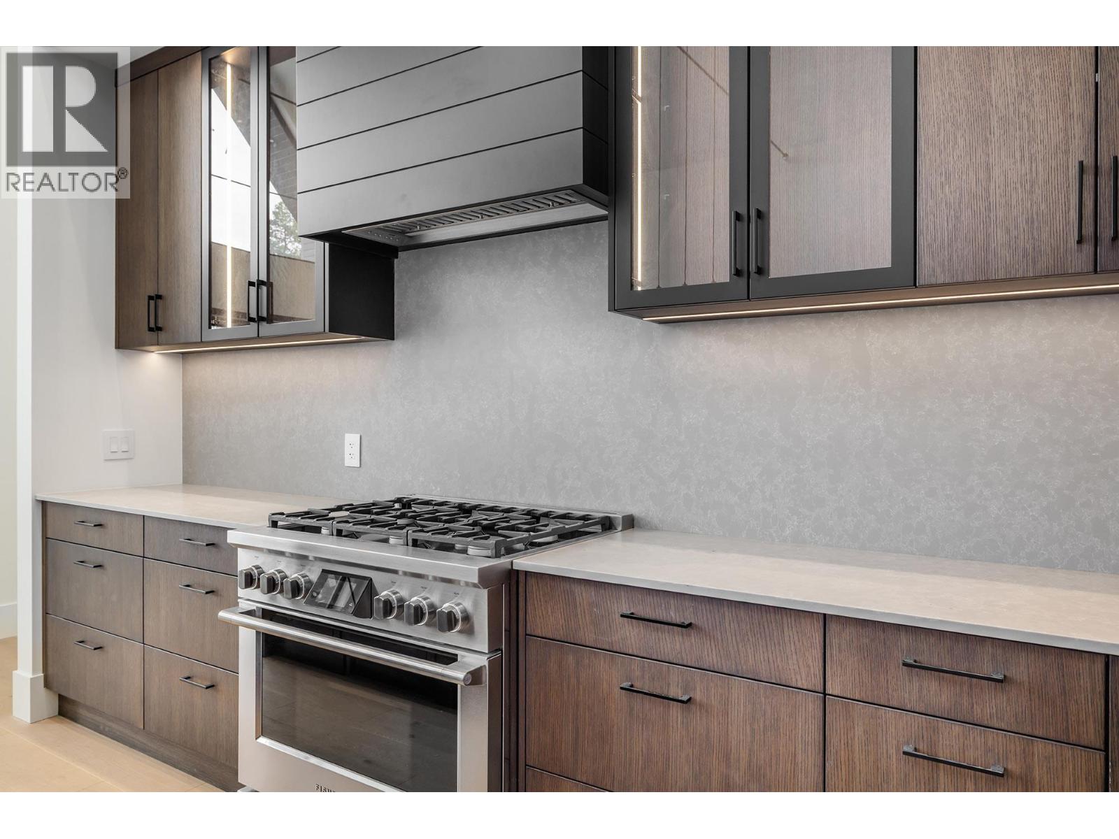 3711 McKinley Beach Drive, Kelowna