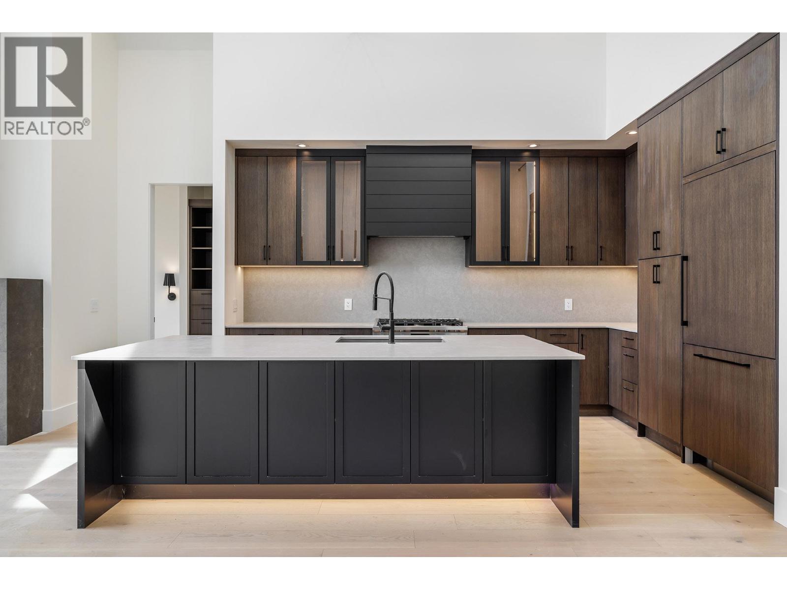  3711 McKinley Beach Drive, Kelowna