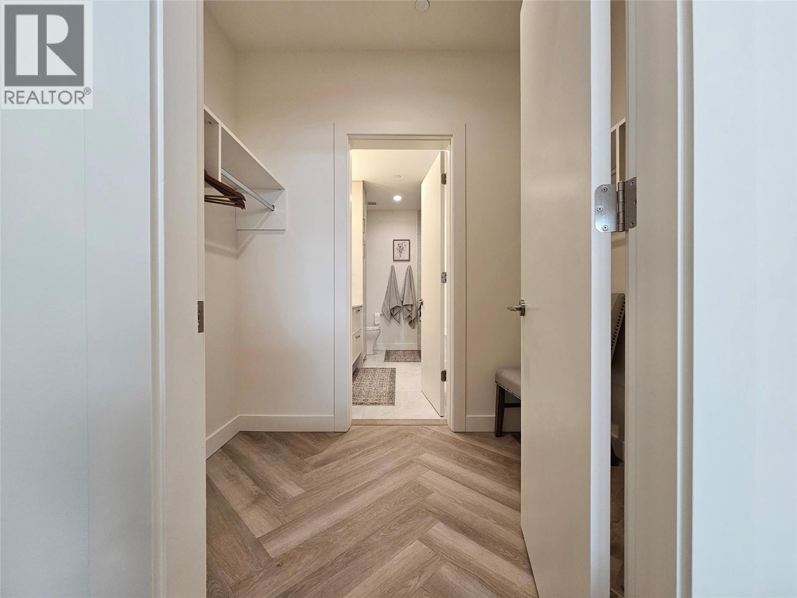 3340 Lakeshore Drive Unit# 514, Kelowna