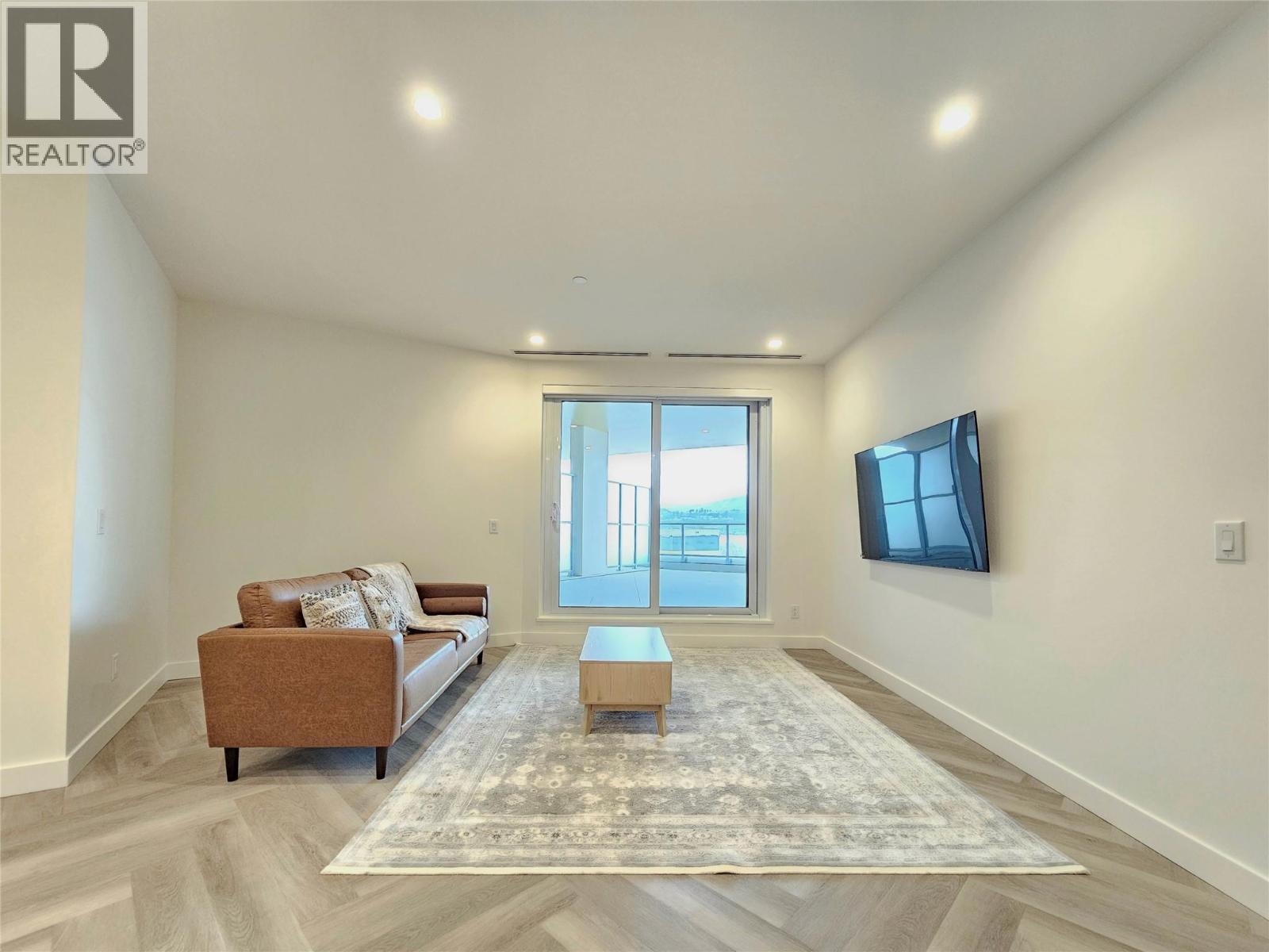 #514 3340 Lakeshore Drive - 42