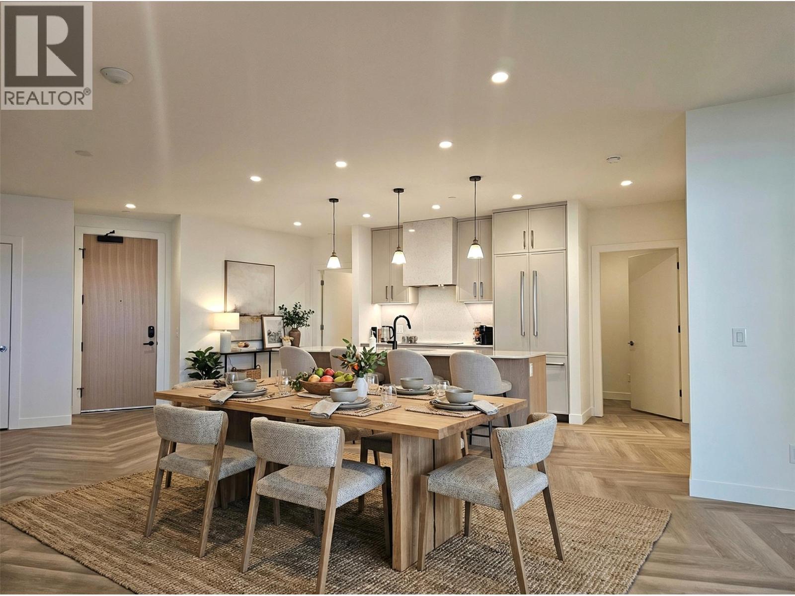 #514 3340 Lakeshore Drive - 10
