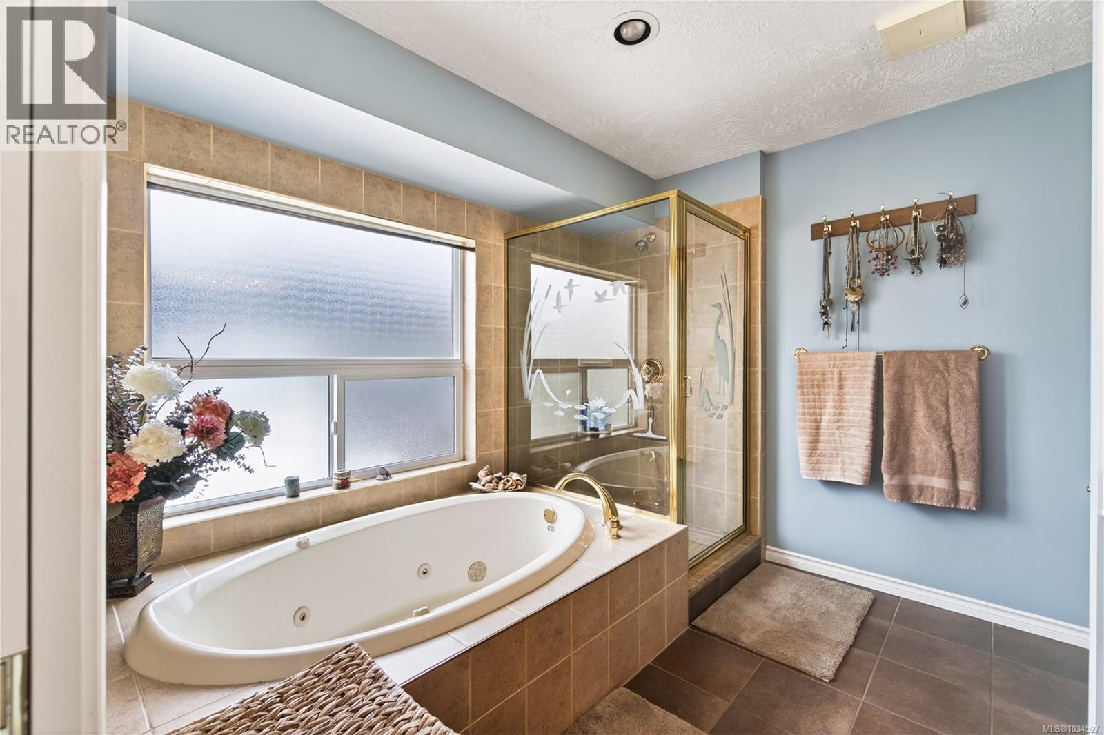 6379 Groveland Dr - 65