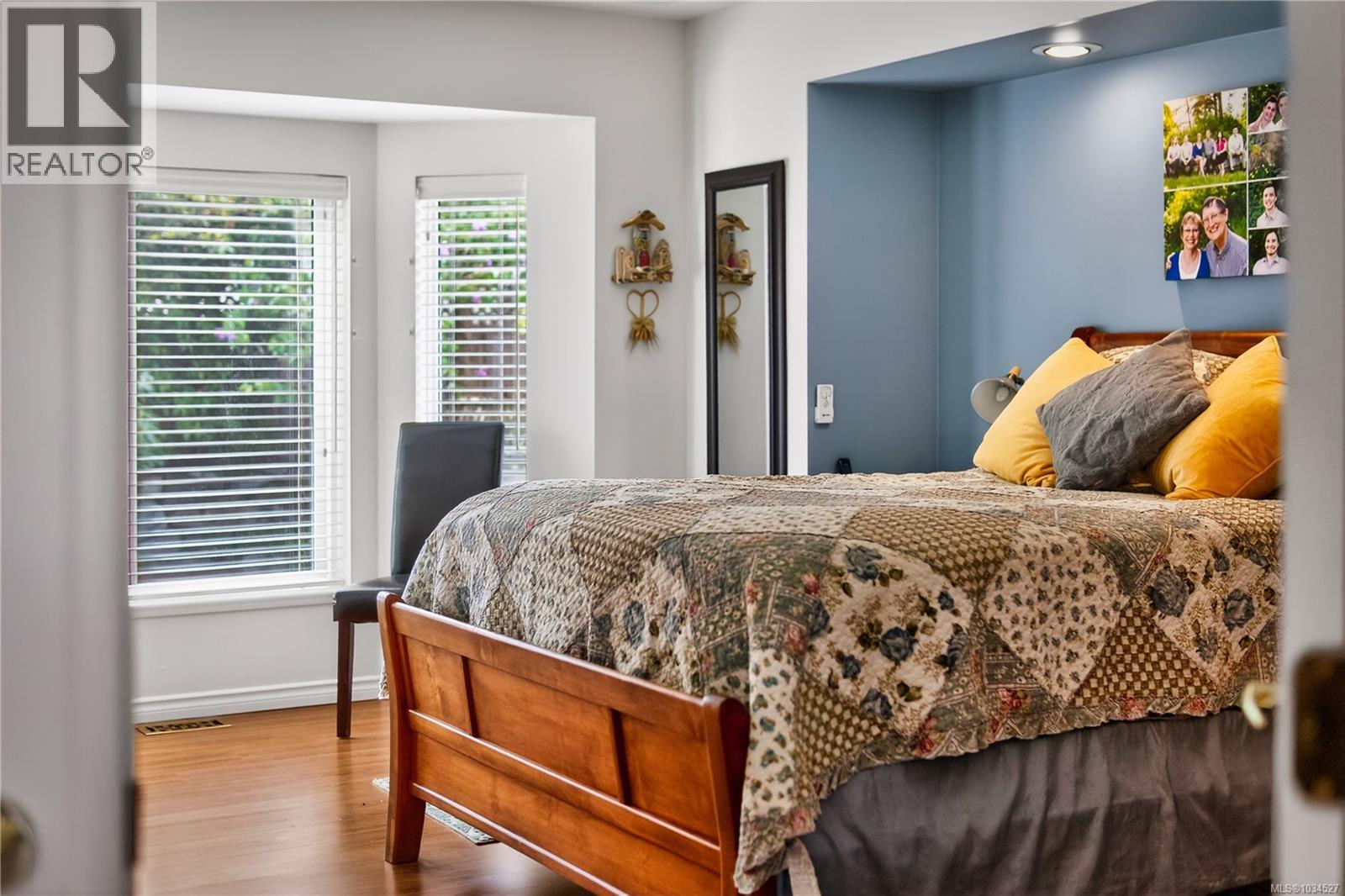 6379 Groveland Dr - 60