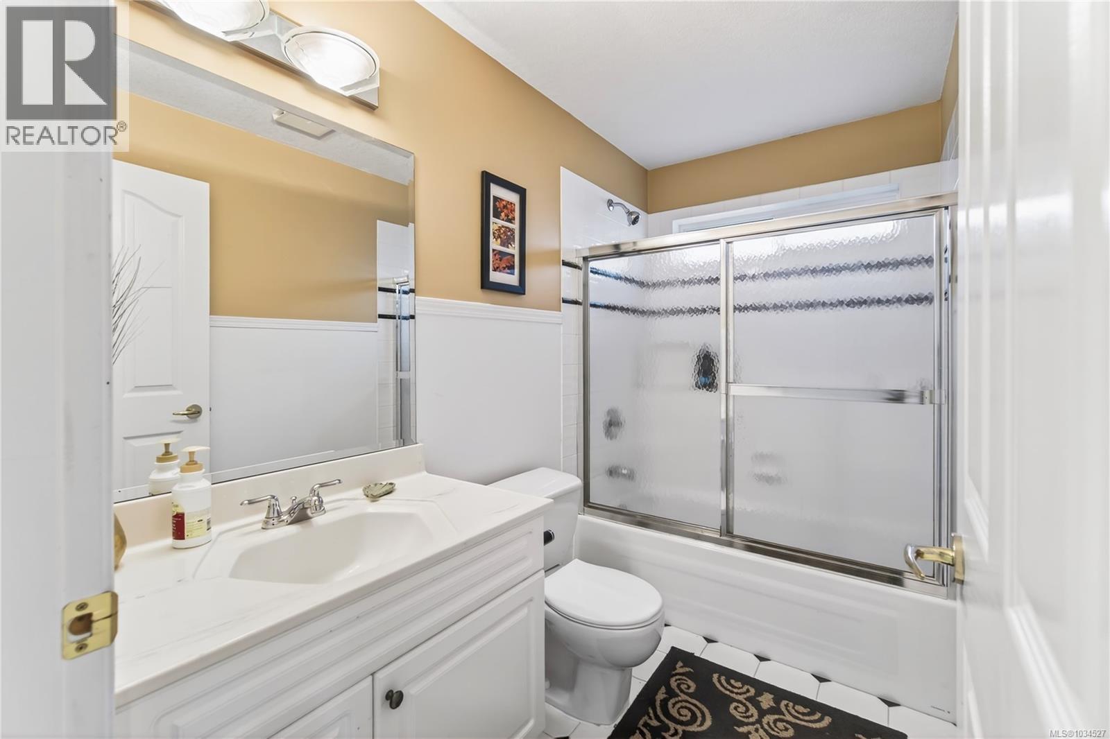 6379 Groveland Dr - 78