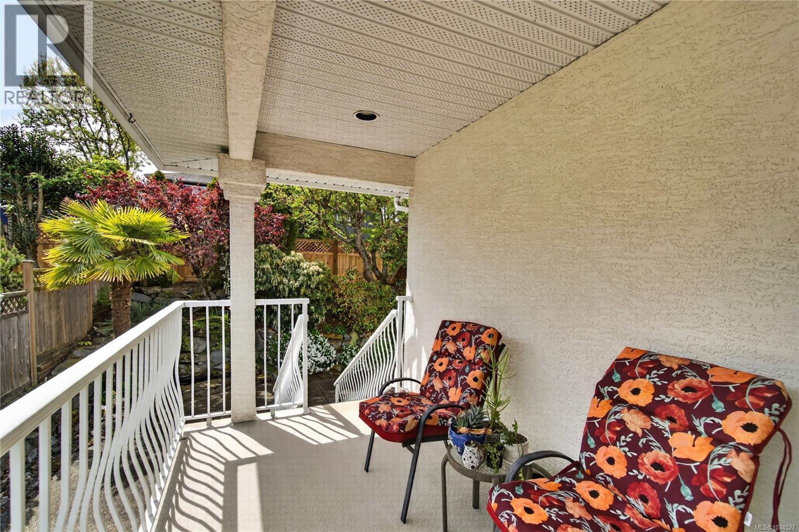 6379 Groveland Dr - 48