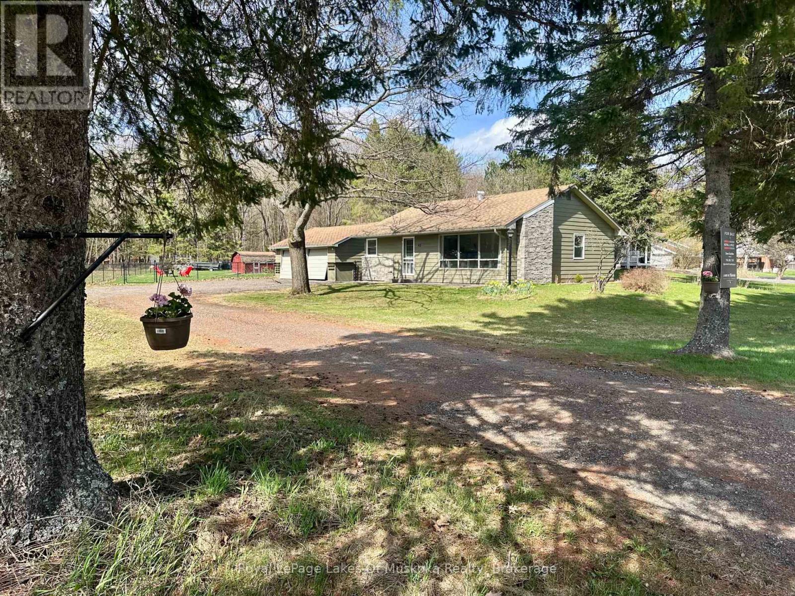 42 RIVERSIDE DRIVE - Image 2