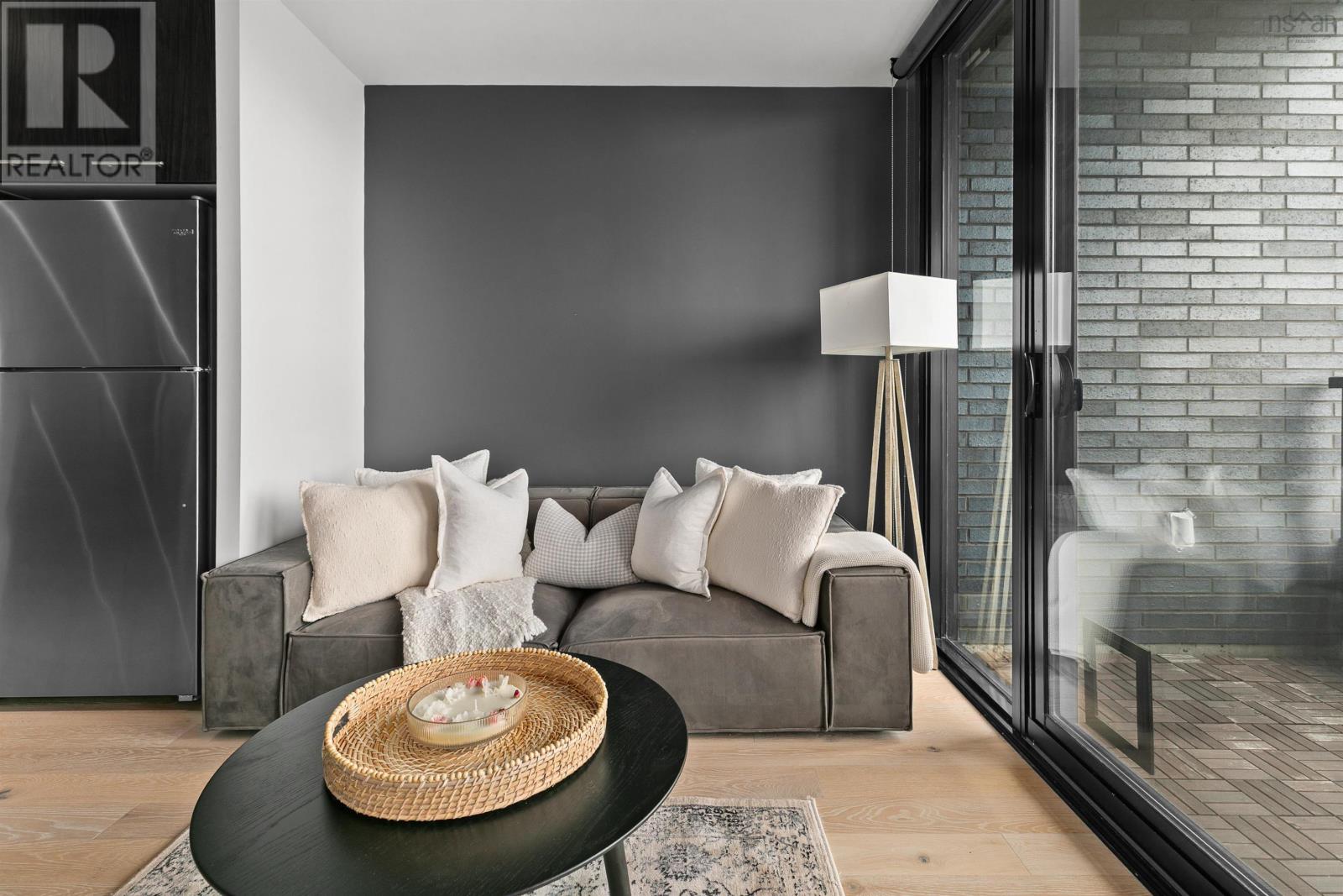 Property 9 of 44 of 707 1048 Wellington Street