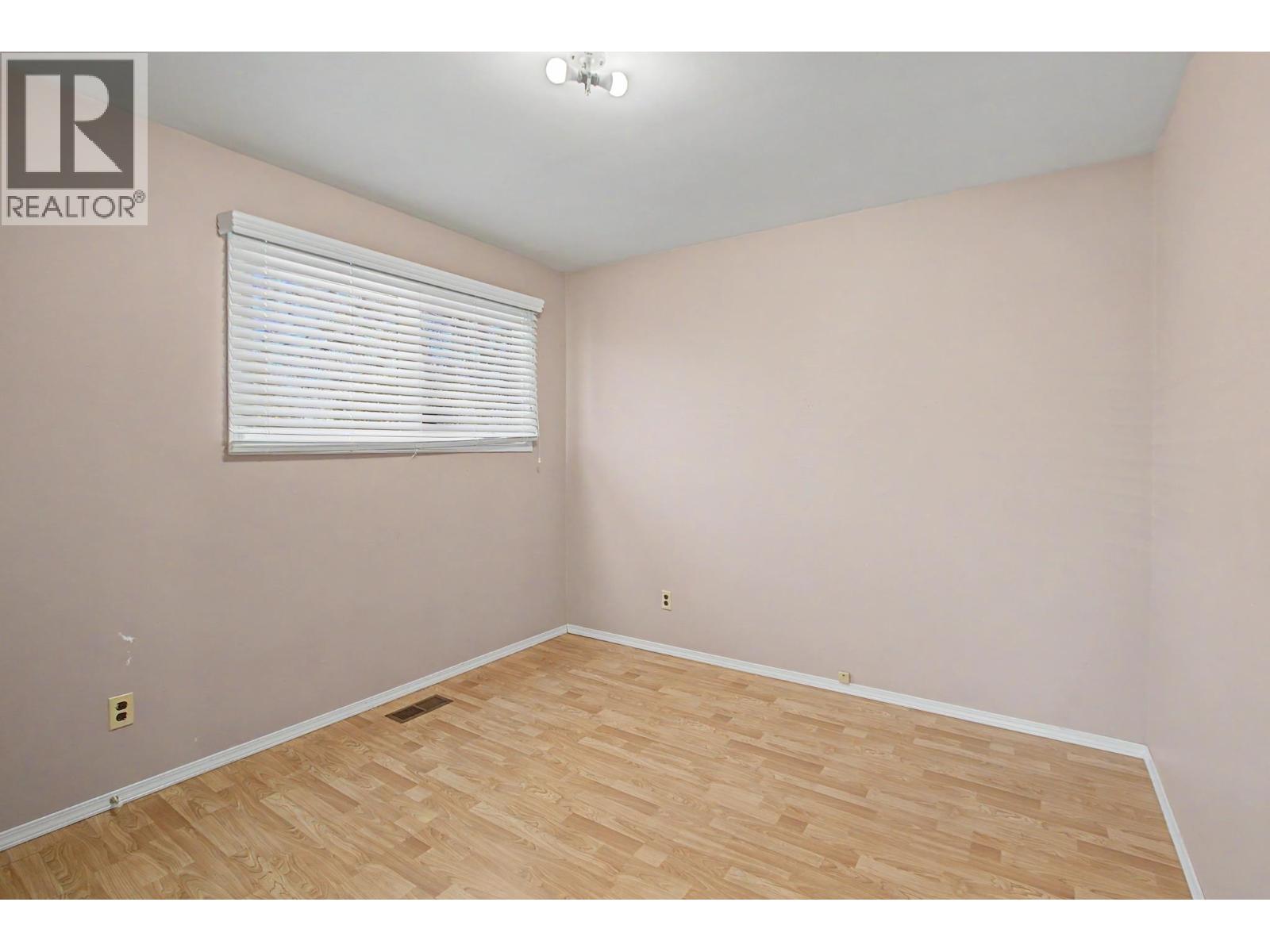 2469 15TH AVENUE - Image 3