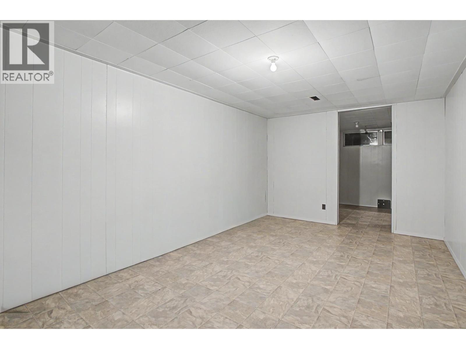 2469 15TH AVENUE - 16