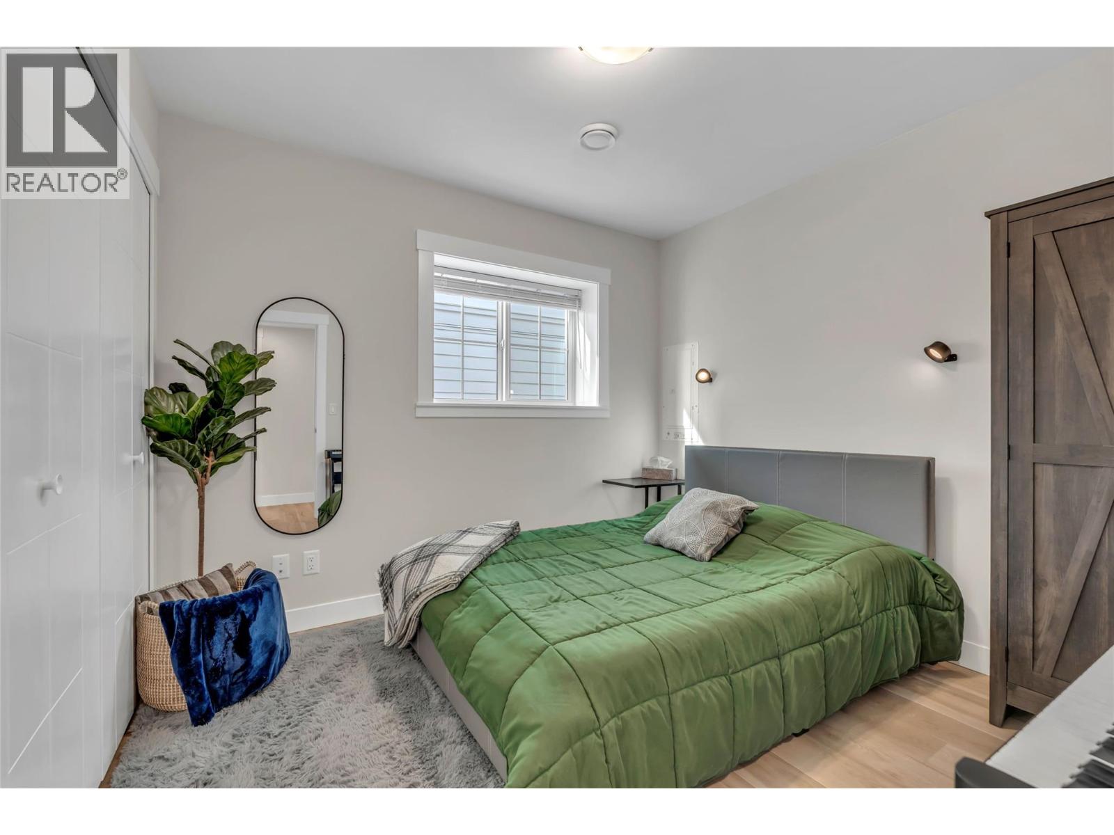 #102 241 Nelson Avenue - 12