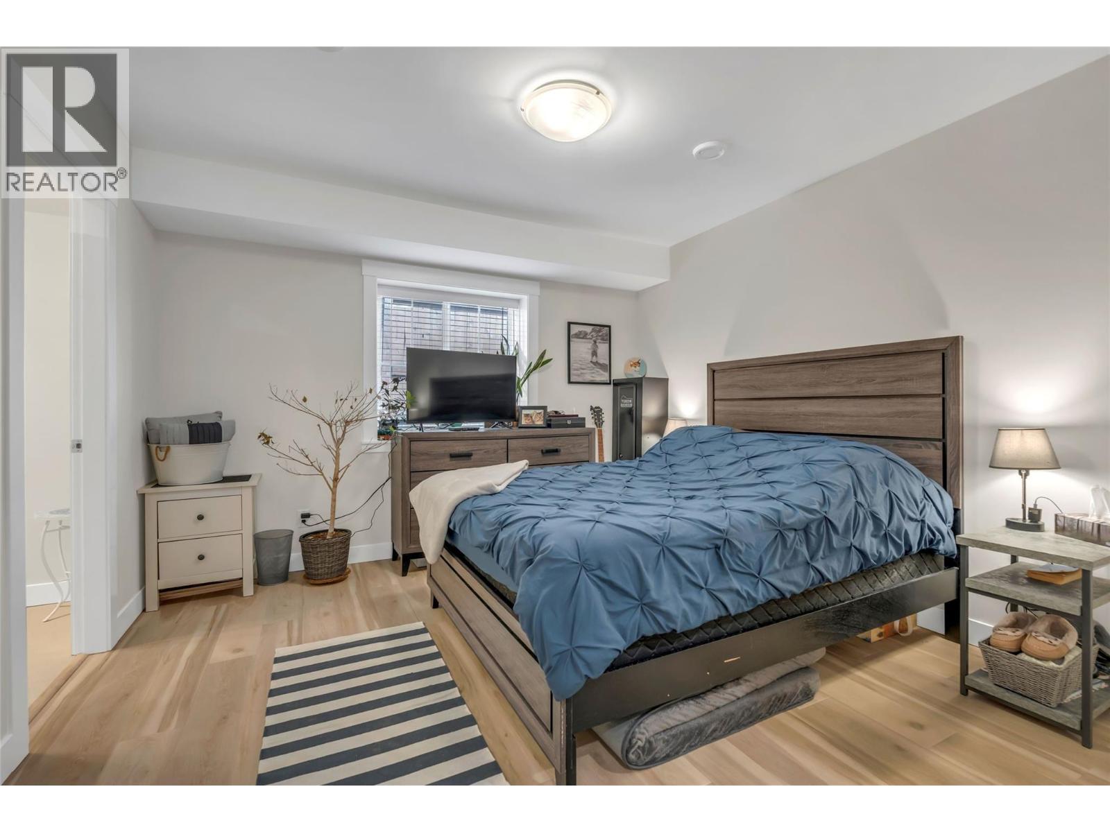 #102 241 Nelson Avenue - 16