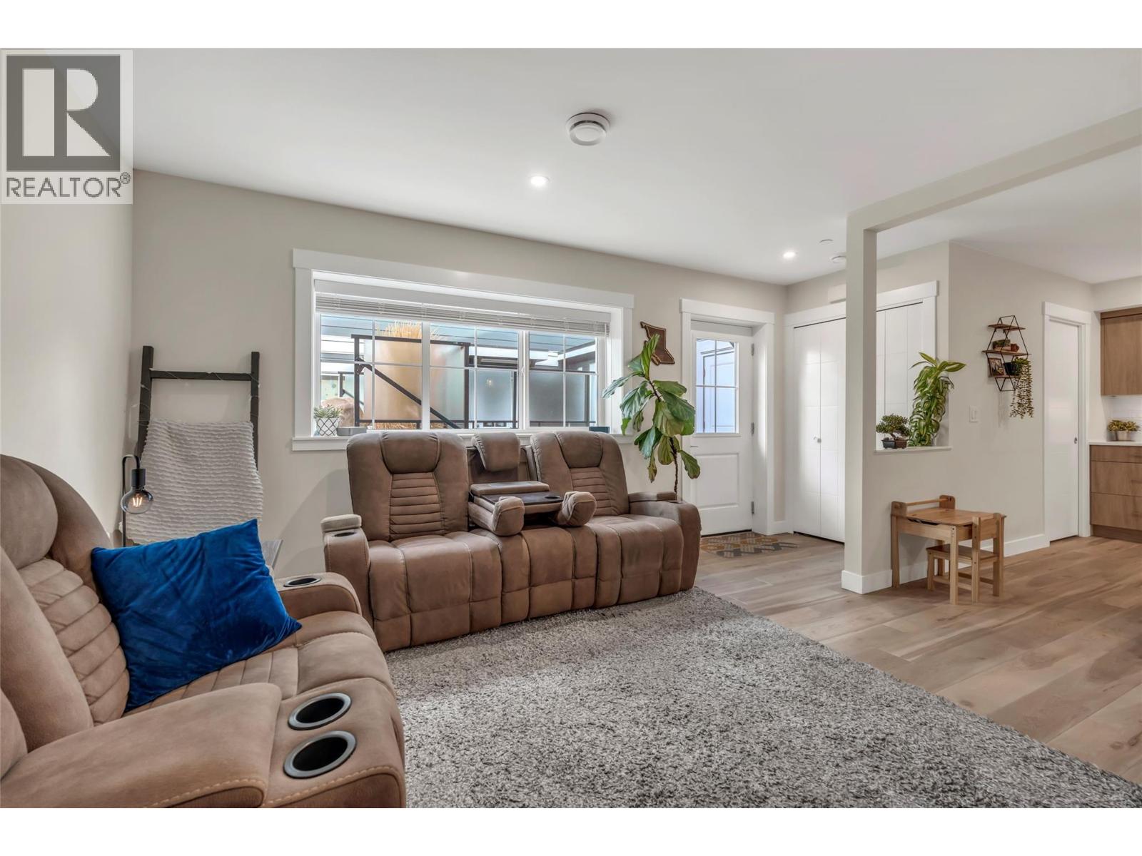 #102 241 Nelson Avenue - 3
