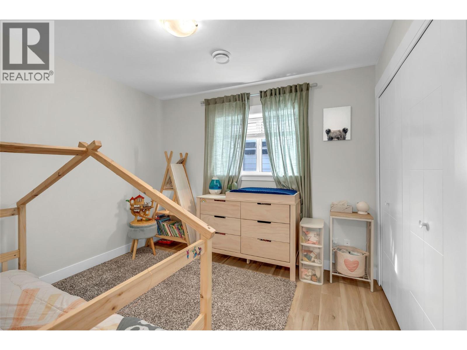 #102 241 Nelson Avenue - 21