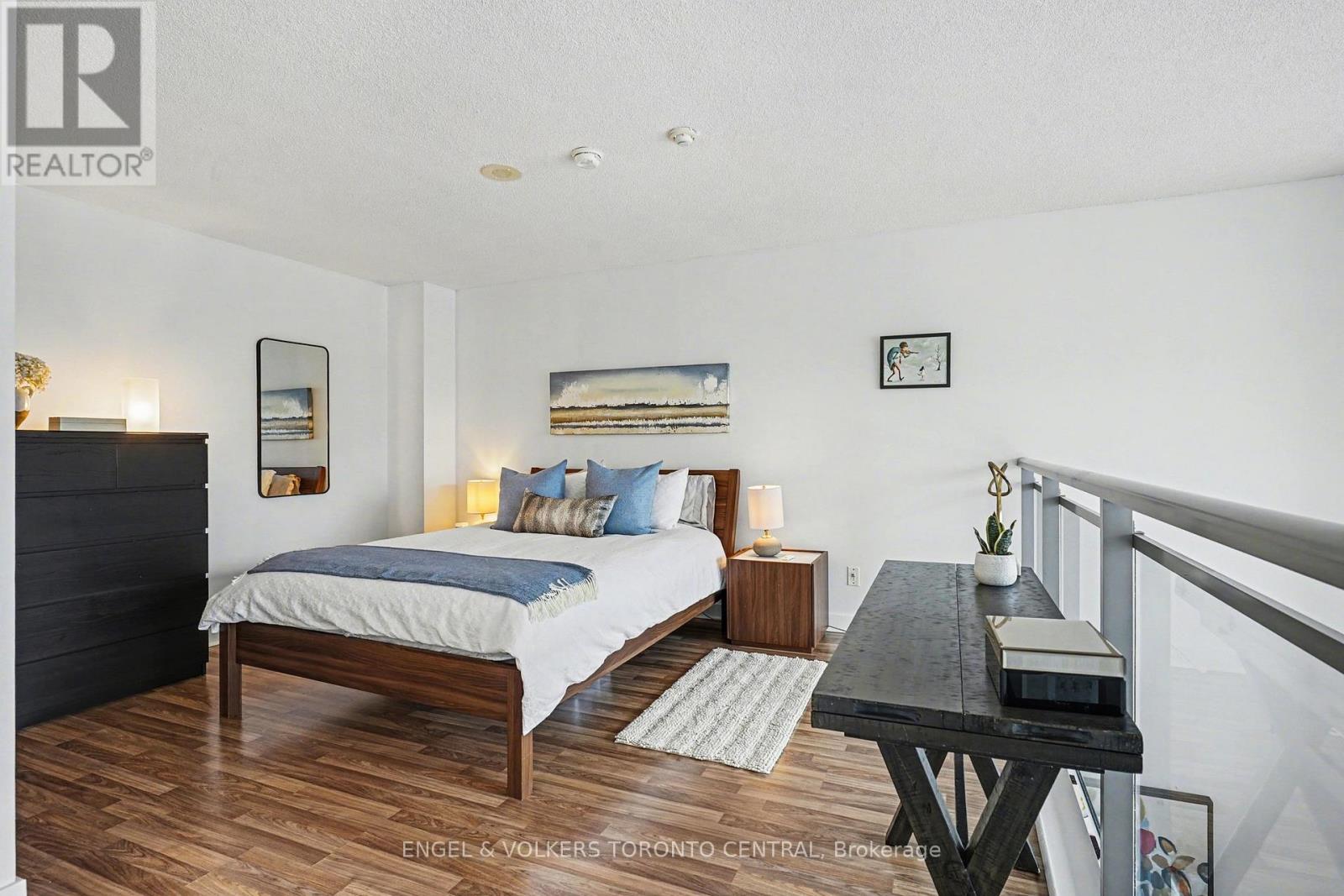 #207 80 WESTERN BATTERY ROAD - 8