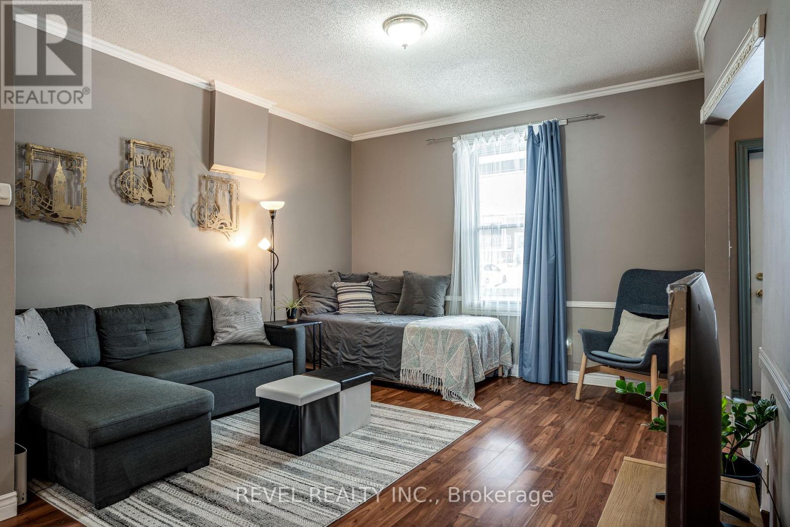 51 TISDALE STREET N - 11
