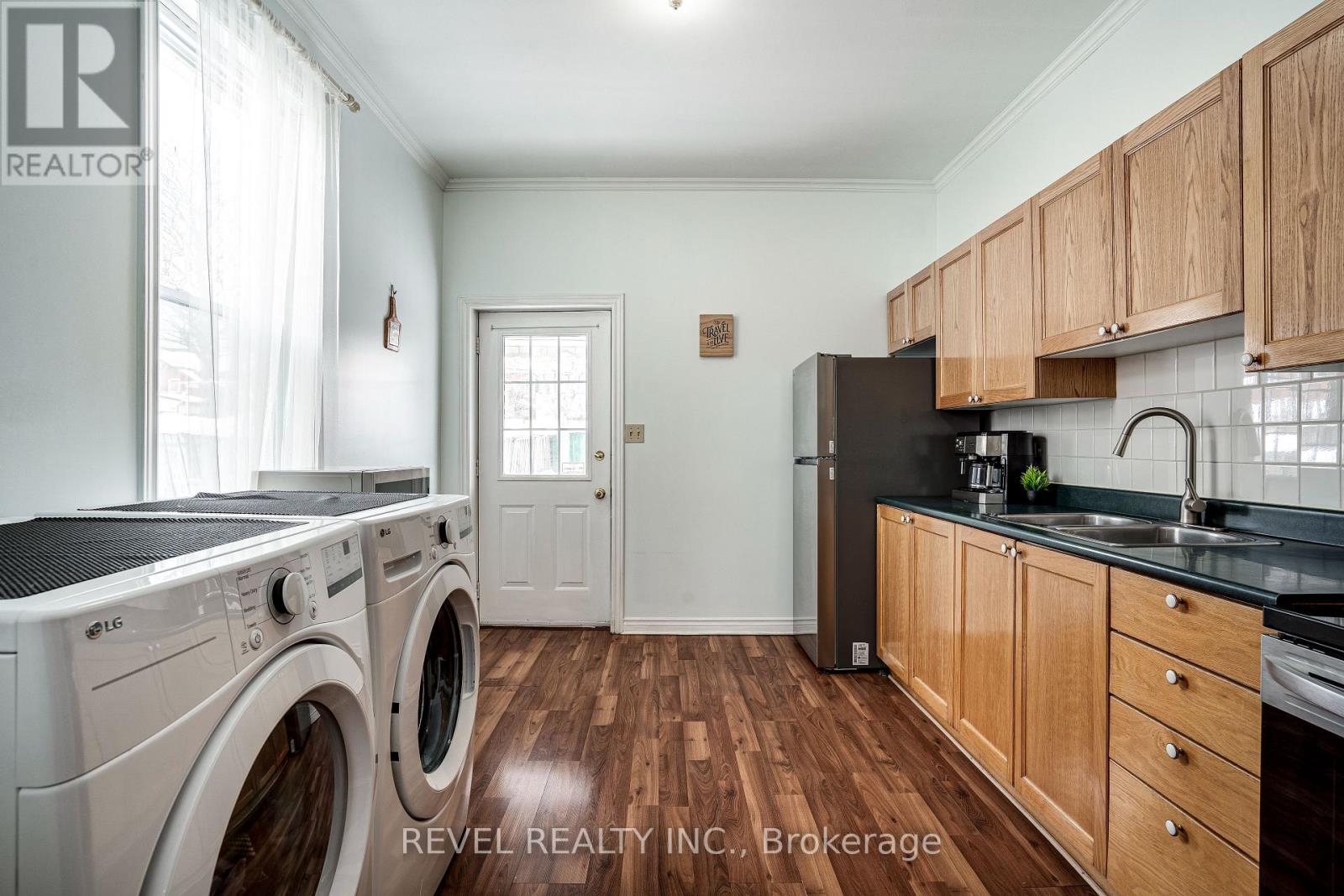 51 TISDALE STREET N - 18