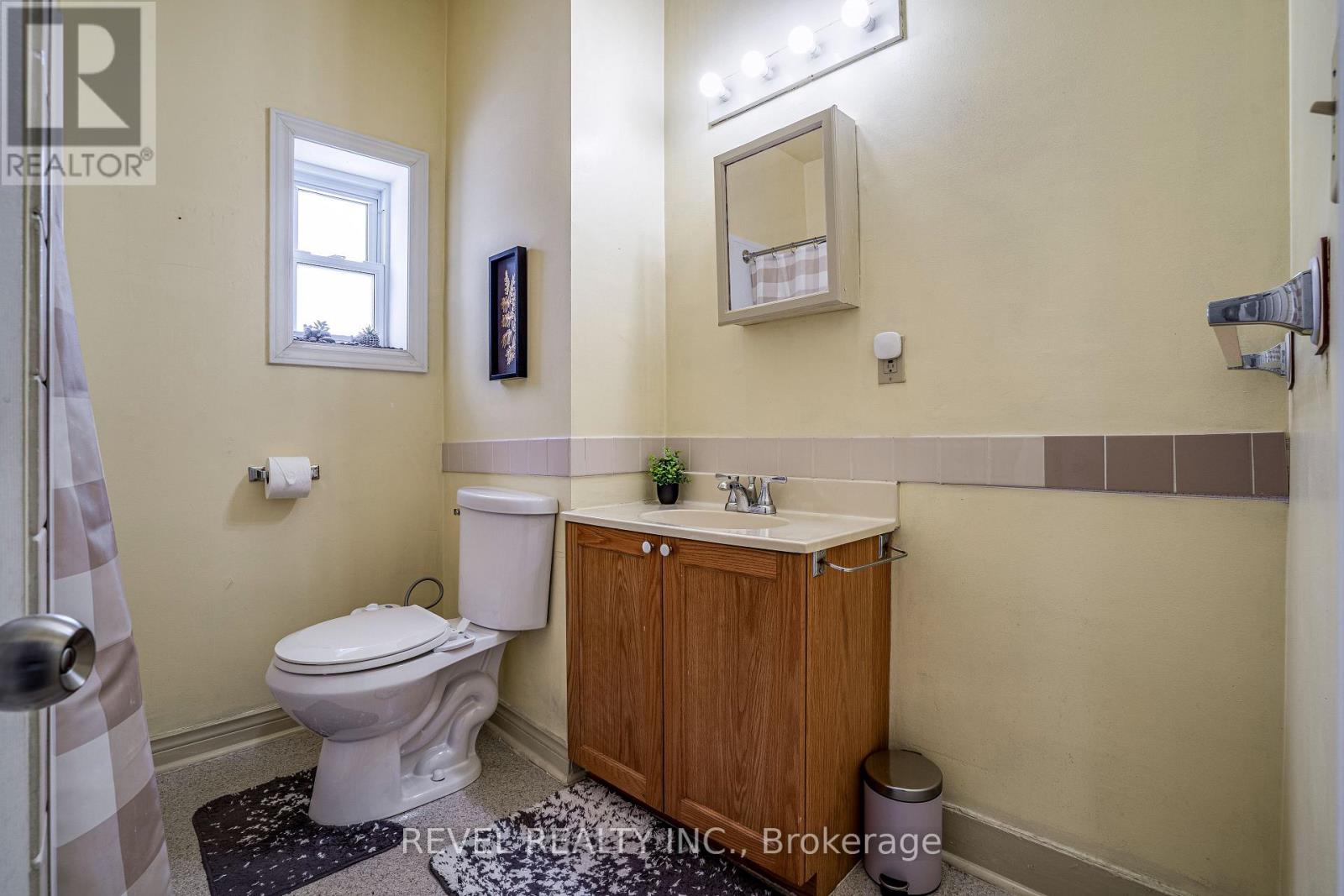 51 TISDALE STREET N - 34