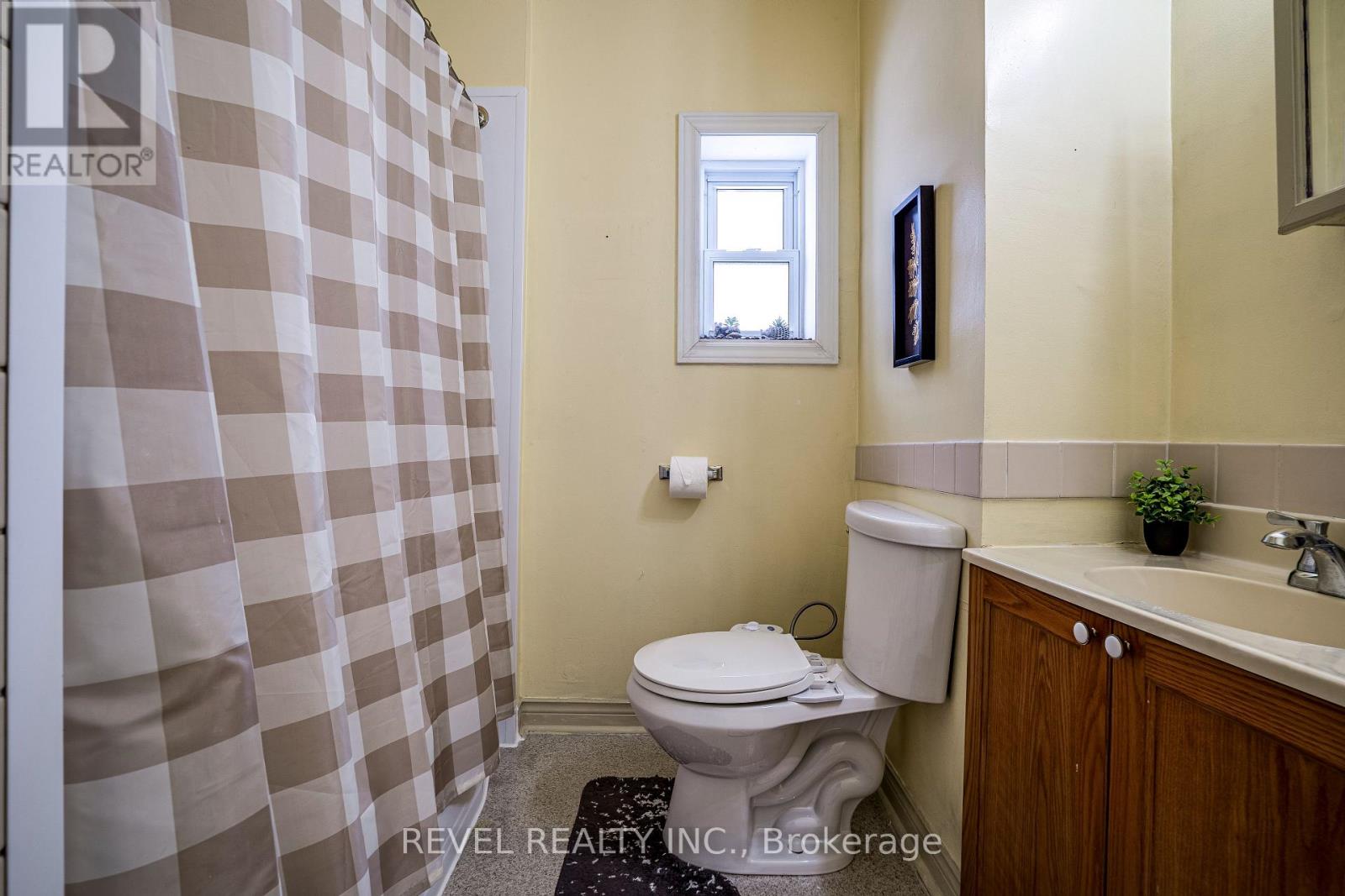 51 TISDALE STREET N - 35