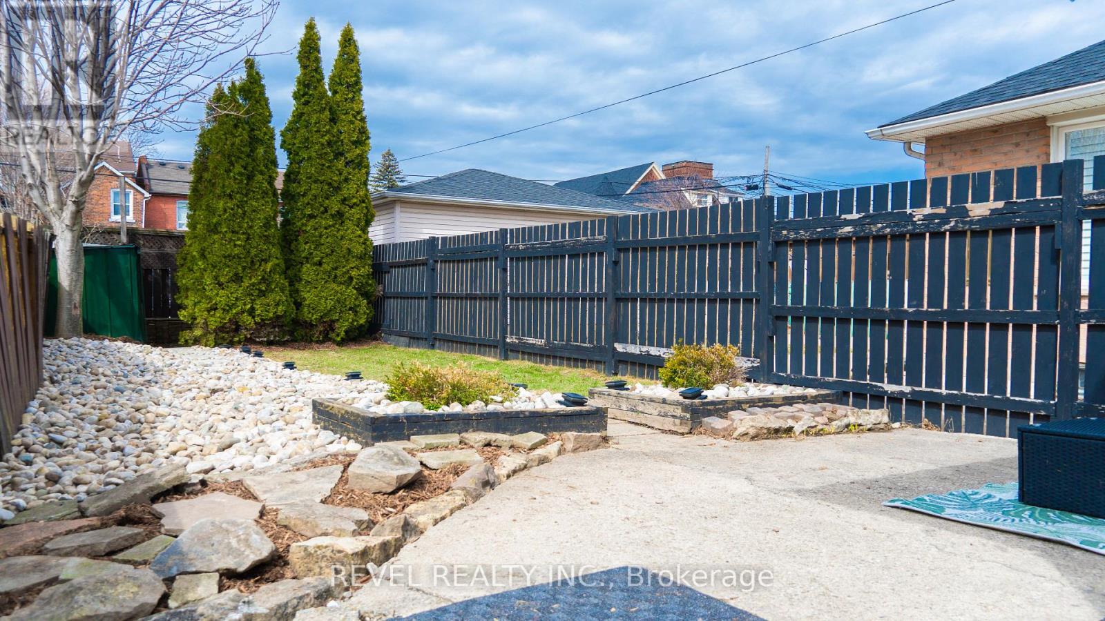 51 TISDALE STREET N - 42
