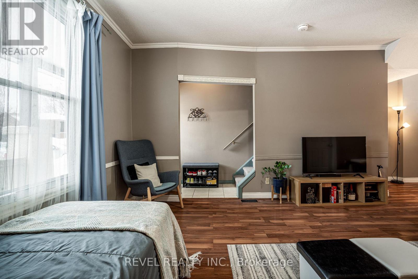 51 TISDALE STREET N - 9