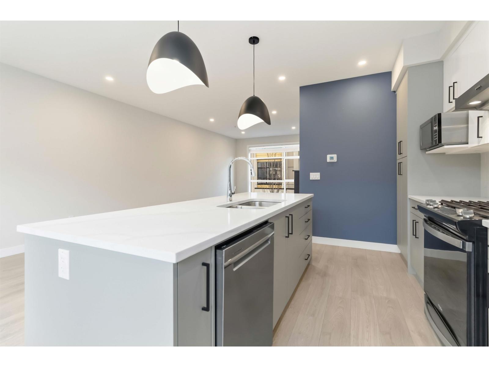 211 46150 THOMAS ROAD, Vedder Crossing, Chilliwack