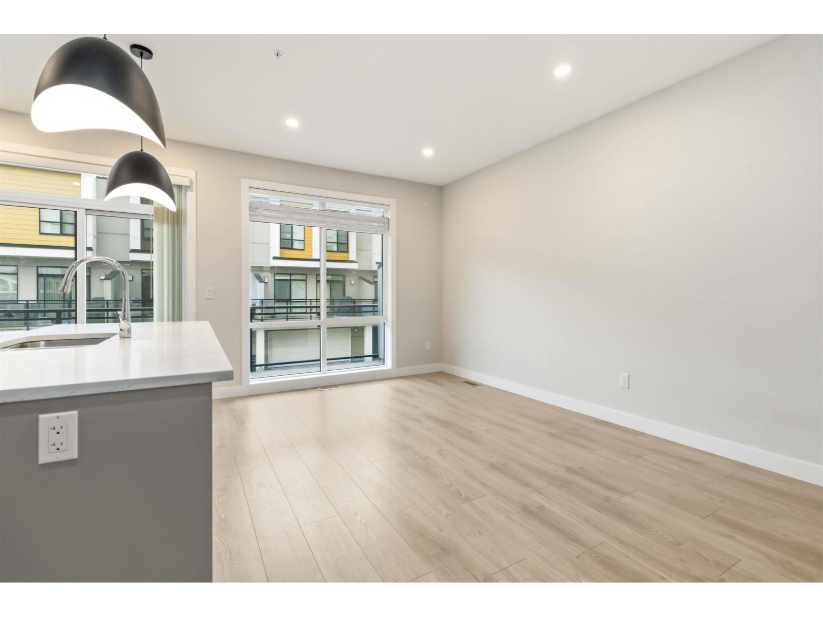 211 46150 THOMAS ROAD, Vedder Crossing, Chilliwack
